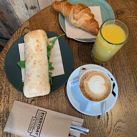 In Het Assendorpje Acomodação com café da manhã Zwolle  Exterior foto